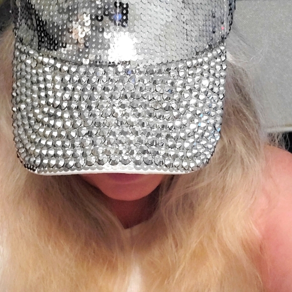 Rhinestone sequins Silver color baseball cap Standard in Very good condition - Picture 4 of 13